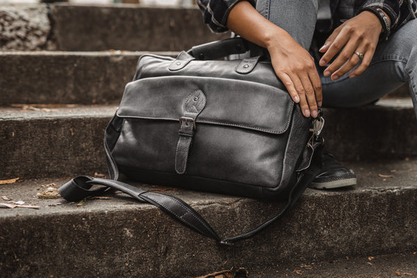 mens leather messenger bag