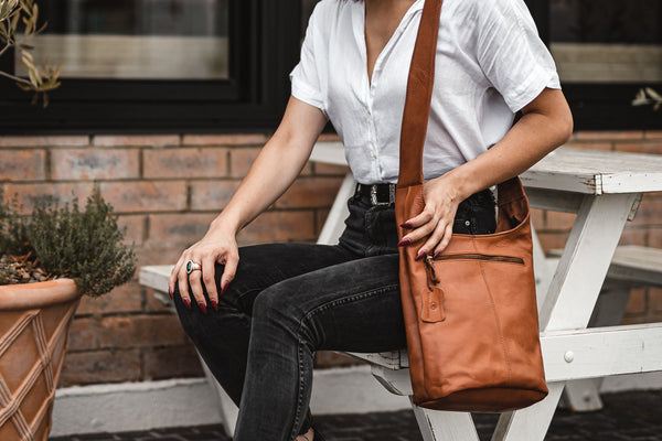 bucket bag leather