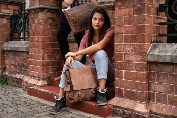 tan leather crossbody bag